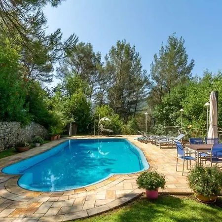 Golf Paradise Villa, M And S - Happy *