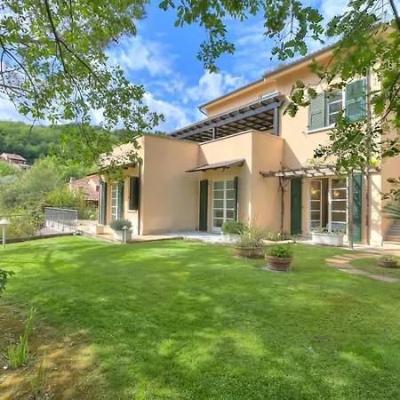 Golf Paradise Villa, M And S - Happy *